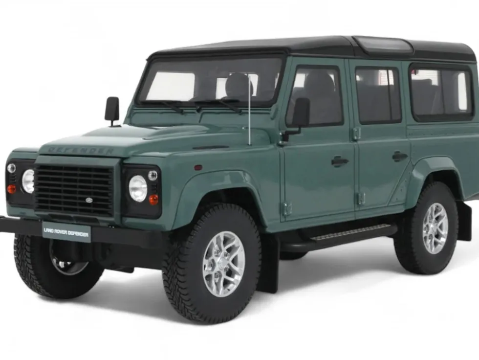 2016 Land Rover Defender 3 Station Wagon Green with Black Top 1/18 Model Car by GT Spirit