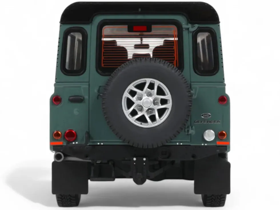 2016 Land Rover Defender 3 Station Wagon Green with Black Top 1/18 Model Car by GT Spirit