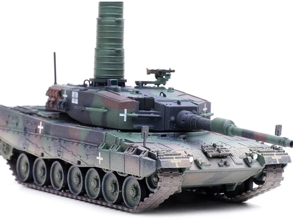 Leopard 2A4 Main Battle Tank with Snorkel "3-Tone Camouflage" Ukrainian Army "Armor Premium" Series 1/72 Diecast Model by Panzerkampf
