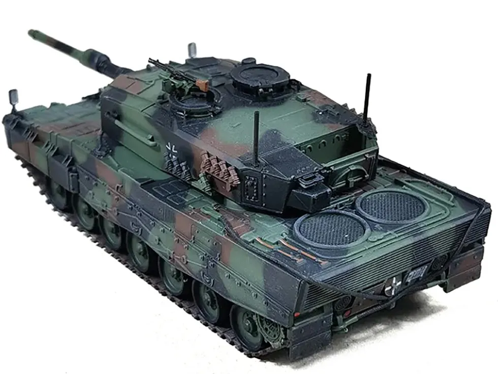 Leopard 2A4 Main Battle Tank with Snorkel "NATO Camouflage" German Army "Armor Premium" Series 1/72 Diecast Model by Panzerkampf