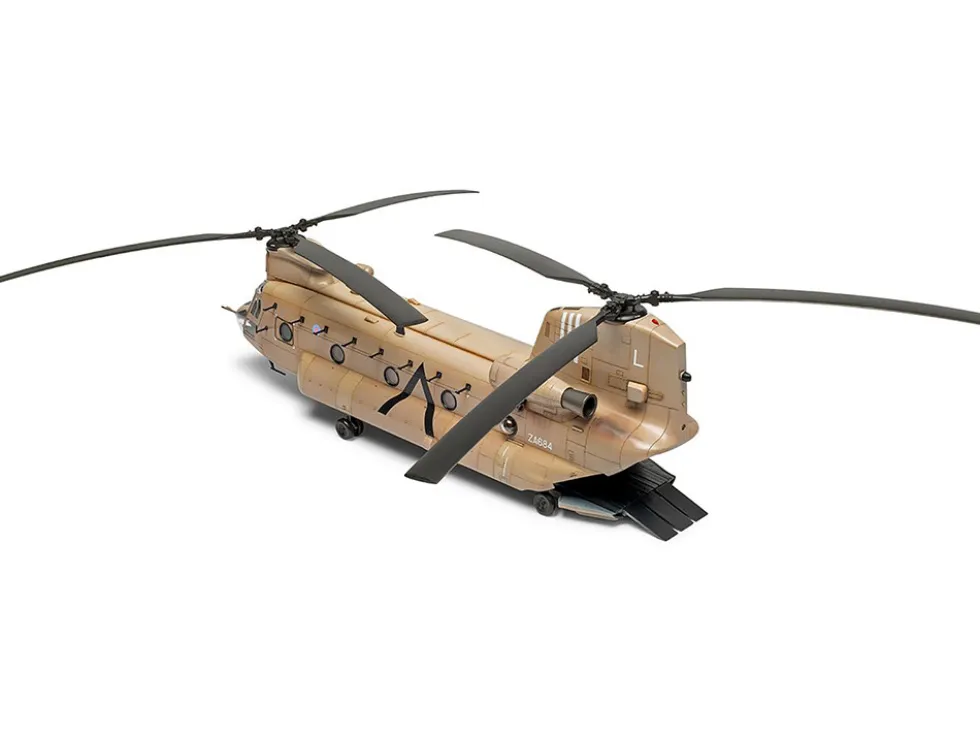 Level 3 Model Kit Boeing Chinook HC.1 Helicopter with 2 Scheme Options 1/72 Plastic Model Kit by Airfix