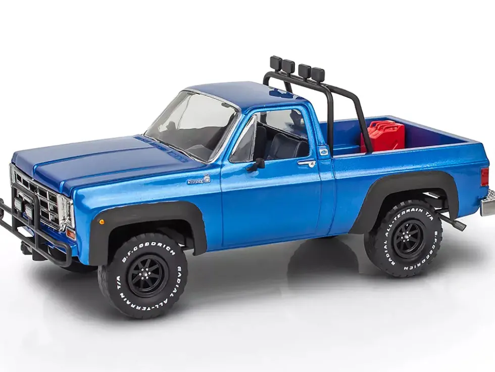 Level 3 Model Kit 1978 Chevrolet Off-Road 4x4 Pickup Truck and "Malibu Grand Prix" Virage with Trailer "Fantasy Formula" 1/25 Scale Model by Revell