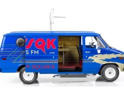 Level 3 Model Kit 1977 GMC
