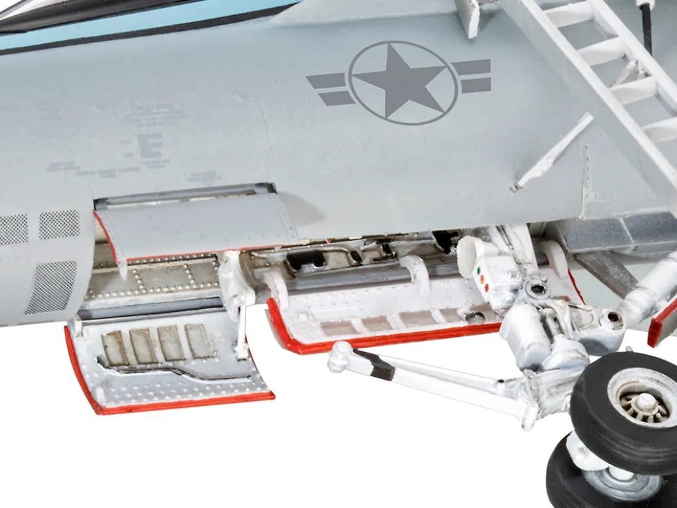 Level 5 Model Kit Maverick's F/A-18E Super Hornet Jet Top Gun: Maverick 2022 Movie 1/48 Scale Model Revell 85-5871
