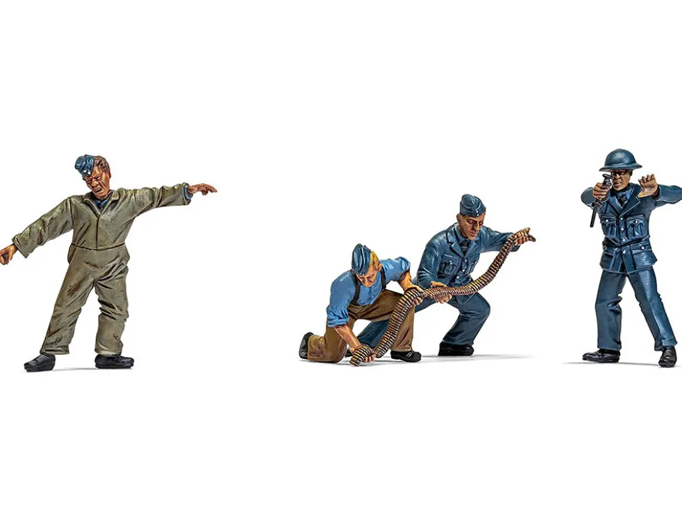 Level 1 Model Kit WWII RAF Ground Crew Figure and Accessory Set 1/48 Plastic Model Kit by Airfix