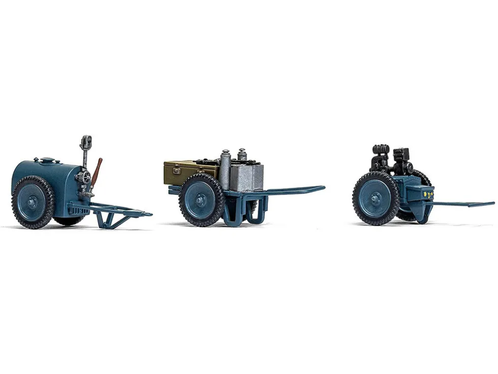 Level 1 Model Kit WWII RAF Ground Crew Figure and Accessory Set 1/48 Plastic Model Kit by Airfix