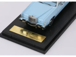 1979 Lincoln Continental Town Car Wedgewood Blue with White Top and White Interior 1/64 Diecast Model Car by Sun Star