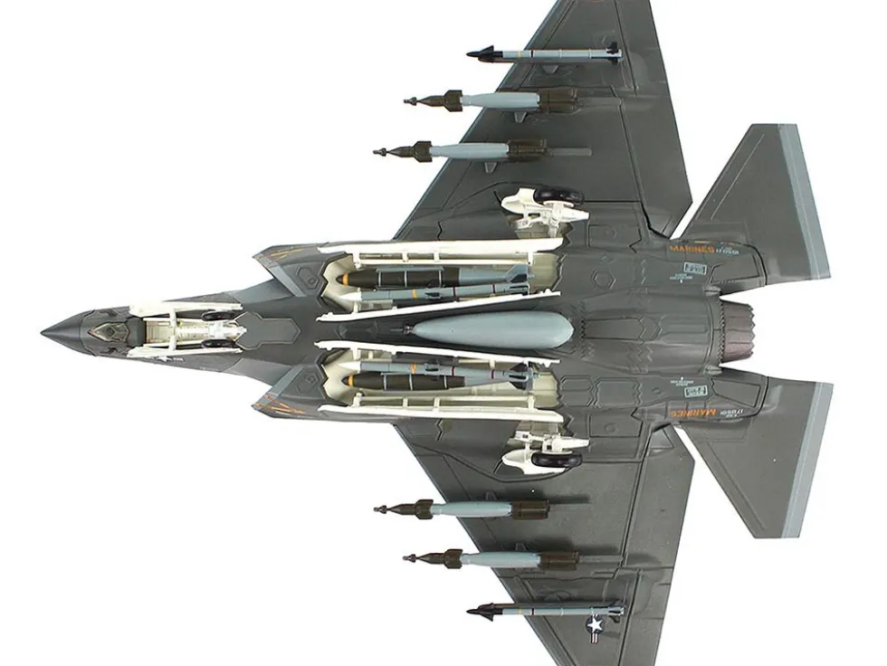 Lockheed F-35C Lightning II Aircraft "VMFA-251" (2024) United States Marine Corps "Air Power Series" 1/72 Diecast Model by Hobby Master