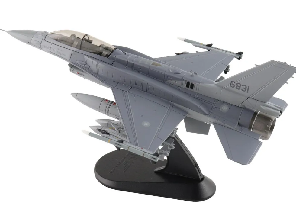 Lockheed F-16D Fighting Falcon Fighter Aircraft "6831, Block 70" (2025) Republic of China Air Force "Air Power Series" 1/72 Diecast Model by Hobby Master