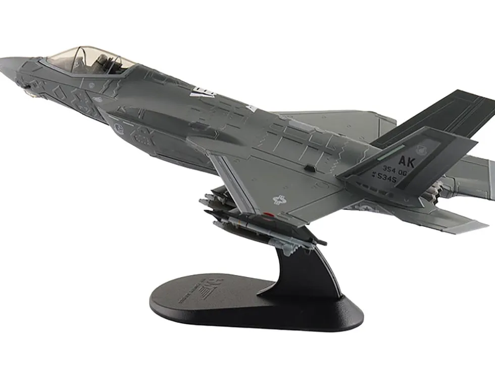 Lockheed Martin F-35A Lightning II Aircraft "5345, 354th Operations Group, Eielson Air Force Base, Alaska" (2020s) United States Air Force "Air Power Series" 1/72 Diecast Model by Hobby Master