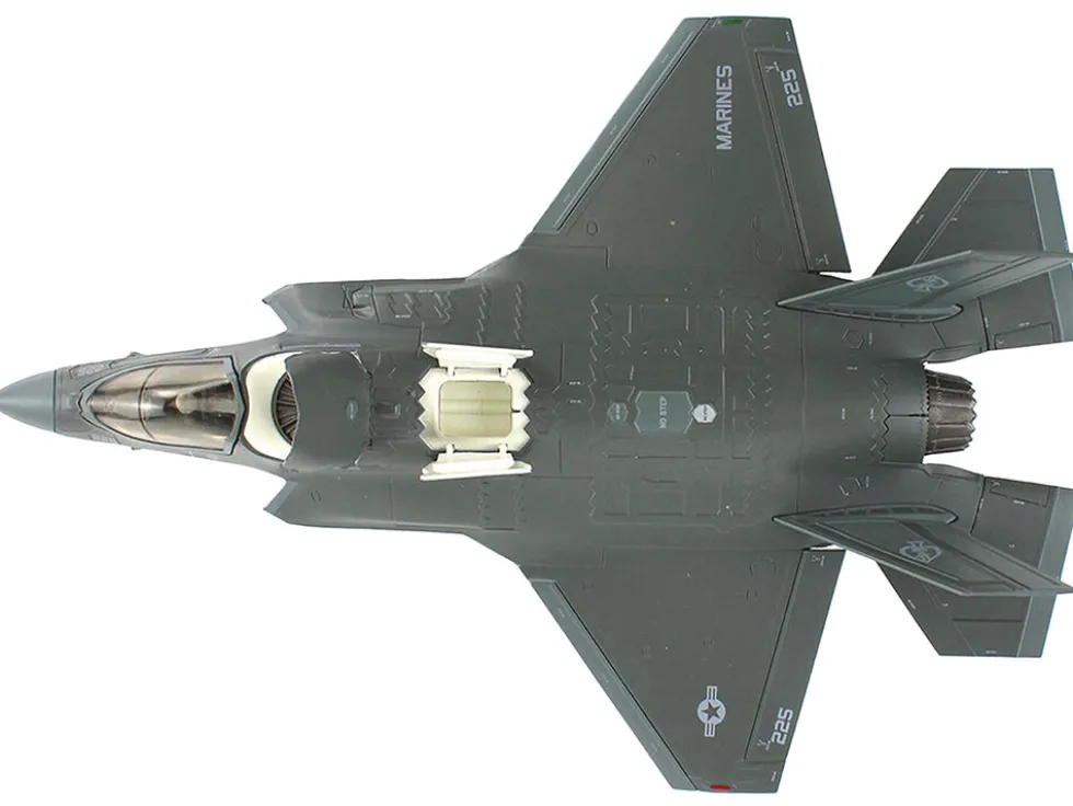 Lockheed Martin F-35B Lightning II Aircraft "VMFA-225 Vikings, Yuma Marine Corps Air Station" (2023) United States Marine Corps "Air Power Series" 1/72 Diecast Model by Hobby Master