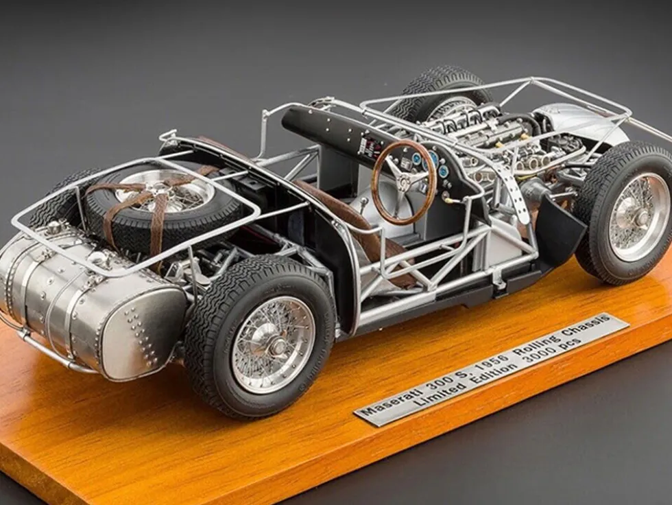 1956 Maserati 300S Rolling Chassis 1/18 Diecast Model CMC 109