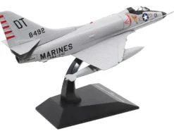McDonnell Douglas A 4C Skyhawk Attack Aircraft US Navy 1/72 Diecast Model Militaria Die Cast 27291-56