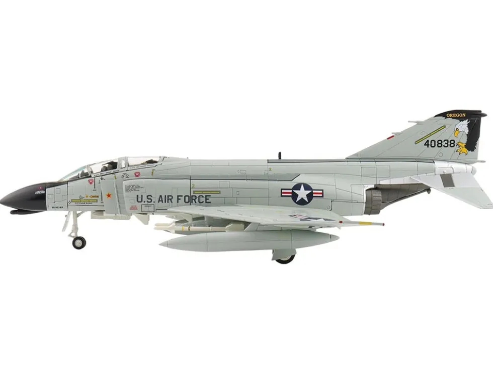 McDonnell Douglas F-4C Phantom II Fighter-Bomber Aircraft "40838, 114th Tactical Fighter Training Squadron, Oregon Air National Guard" (1980) United States Air Force "Air Power Series" 1/72 Diecast Model by Hobby Master