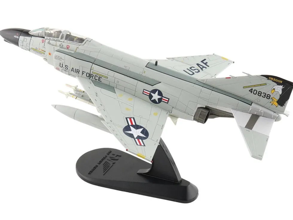 McDonnell Douglas F-4C Phantom II Fighter-Bomber Aircraft "40838, 114th Tactical Fighter Training Squadron, Oregon Air National Guard" (1980) United States Air Force "Air Power Series" 1/72 Diecast Model by Hobby Master