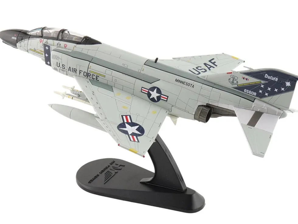 McDonnell Douglas F-4D Phantom II Fighter-Bomber Aircraft "65608, 148th Fighter-Interceptor Group, Minnesota Air National Guard, Duluth International Airport" (1984) United States Air Force "Air Power Series" 1/72 Diecast Model by Hobby Master
