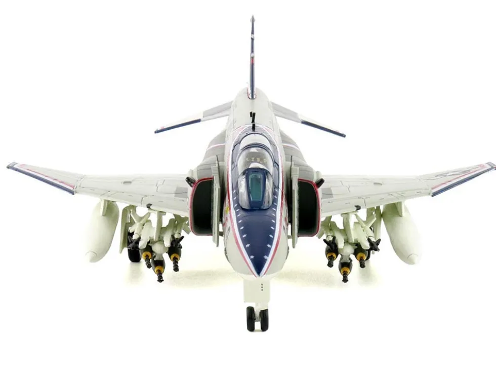 McDonnell Douglas F-4J Phantom II Fighter-Bomber Aircraft "153828, MCAS Iwakuni, Japan" (1976) United States Marine Corps "Air Power Series" 1/72 Diecast Model by Hobby Master