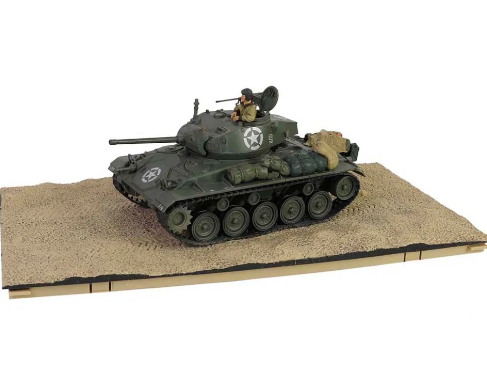 M24 Chaffee Light Tank "8th Armored Division, 36th Tank Batallion, Rheinberg, Germany, World War II" (1945) United States Army "Armoured Fighting Vehicle" Series 1/32 Diecast Model by Forces of Valor