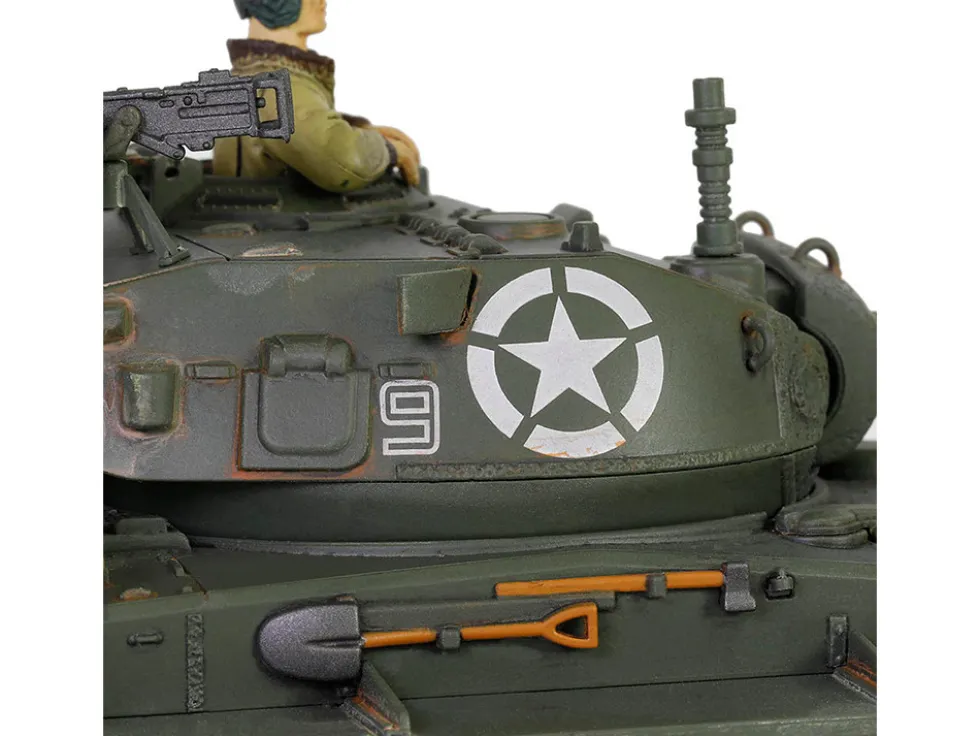 M24 Chaffee Light Tank "8th Armored Division, 36th Tank Batallion, Rheinberg, Germany, World War II" (1945) United States Army "Armoured Fighting Vehicle" Series 1/32 Diecast Model by Forces of Valor