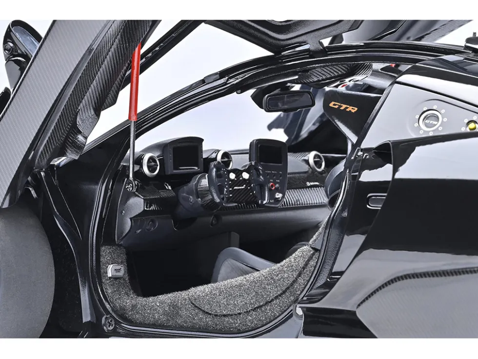 McLaren Senna GTR Onyx Black 1/18 Model Car by Autoart