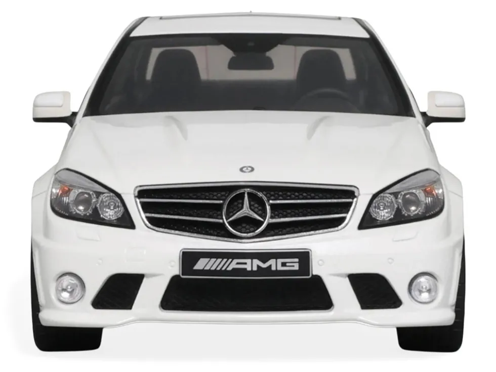 2007 Mercedes-Benz C63 AMG Diamond White 1/18 Model Car by GT Spirit