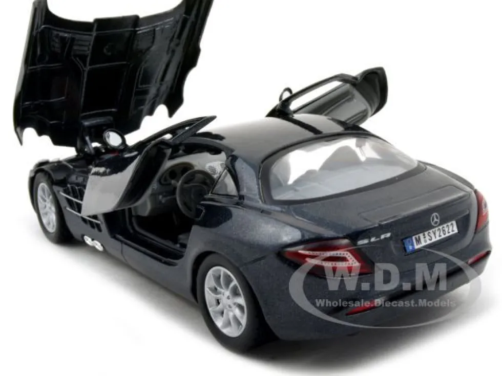 Mercedes Mclaren SLR Metallic Black 1/24 Diecast Model Car Motormax 73306