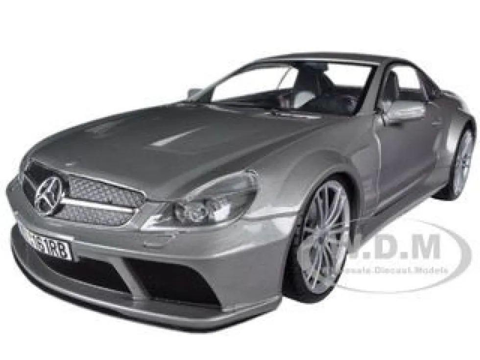 Mercedes SL65 AMG Black Series (R230) Grey 1/18 Diecast Model Car Motormax 79161