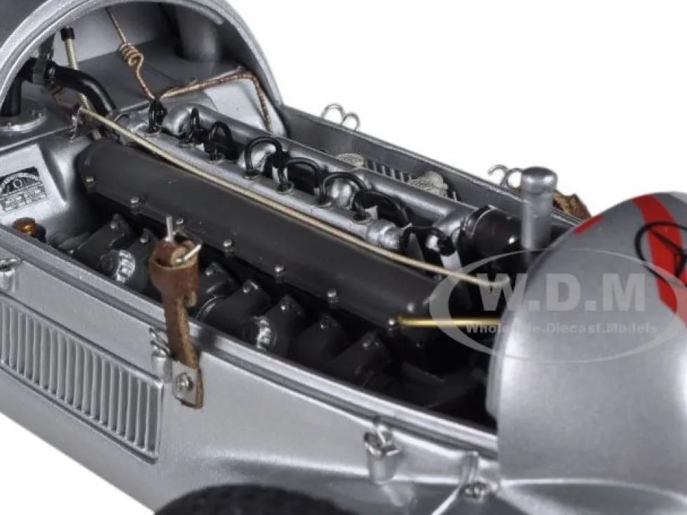 Mercedes W125 #2 Hermann Lang 1937 GP Donington Limited to 1000pc Worldwide 1/18 Diecast Model Car CMC 114