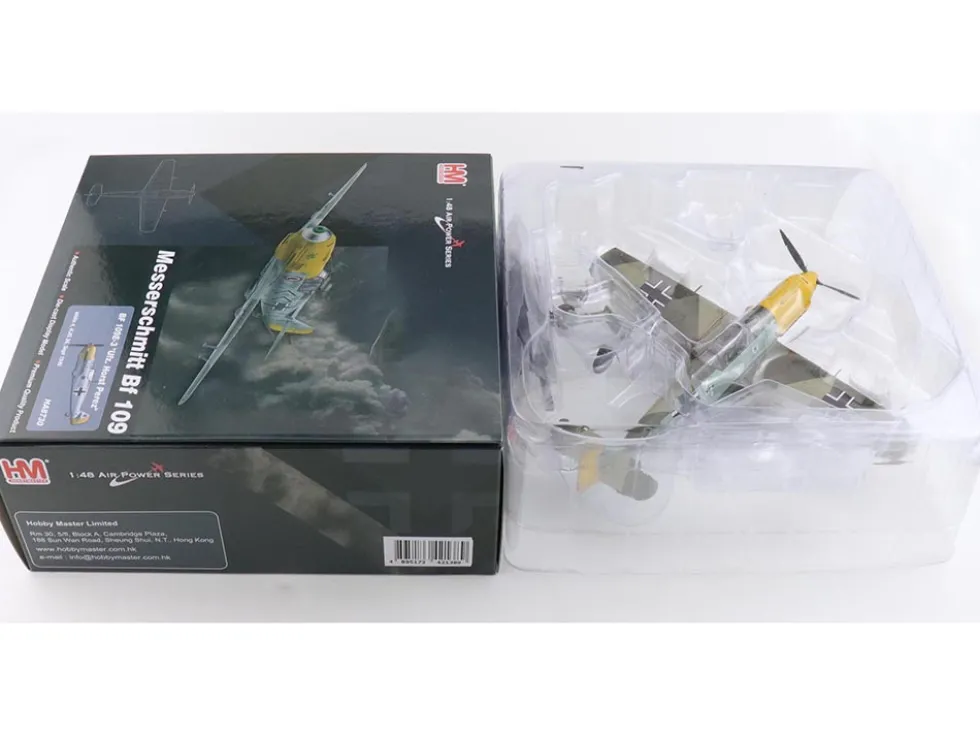 Messerschmitt Bf 109E-3 Fighter Aircraft "White 4, Unteroffizier Horst Perez, 4/JG 26" (1940) German Luftwaffe "Air Power Series" 1/48 Diecast Model by Hobby Master