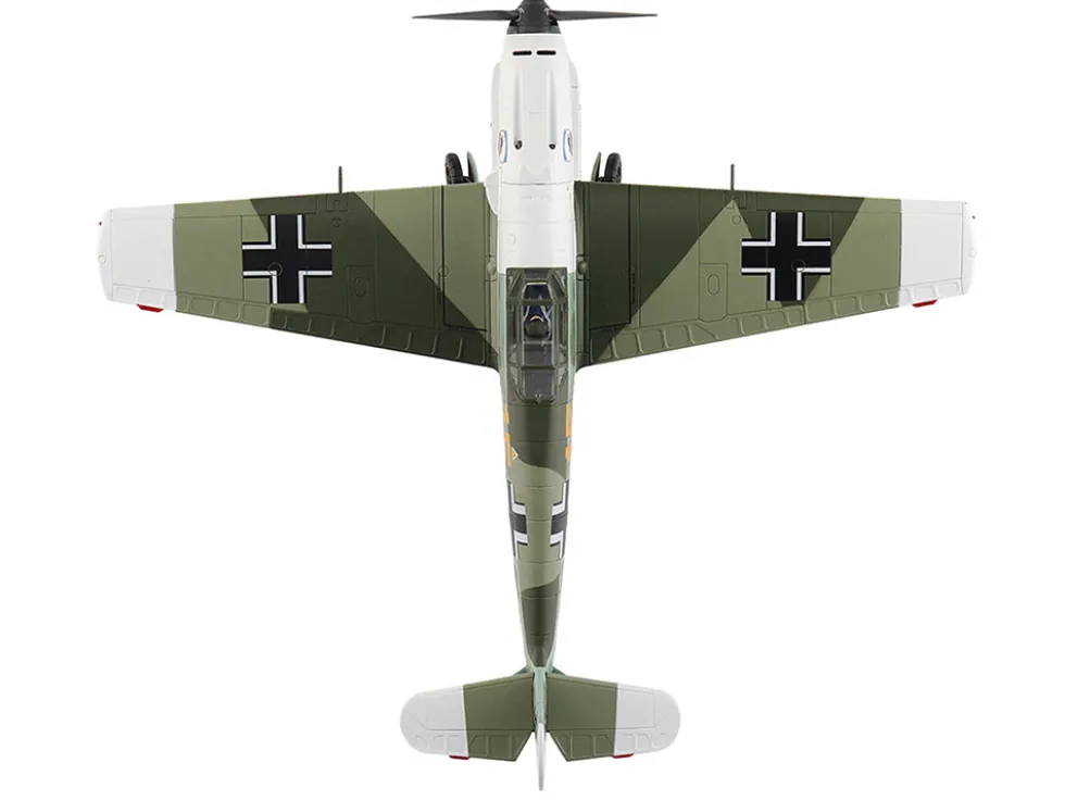 Messerschmitt Bf 109E-3 Fighter Aircraft "Yellow 15, Karl Wolff, III/JG 52, France" (1940) German Luftwaffe "Air Power Series" 1/48 Diecast Model by Hobby Master