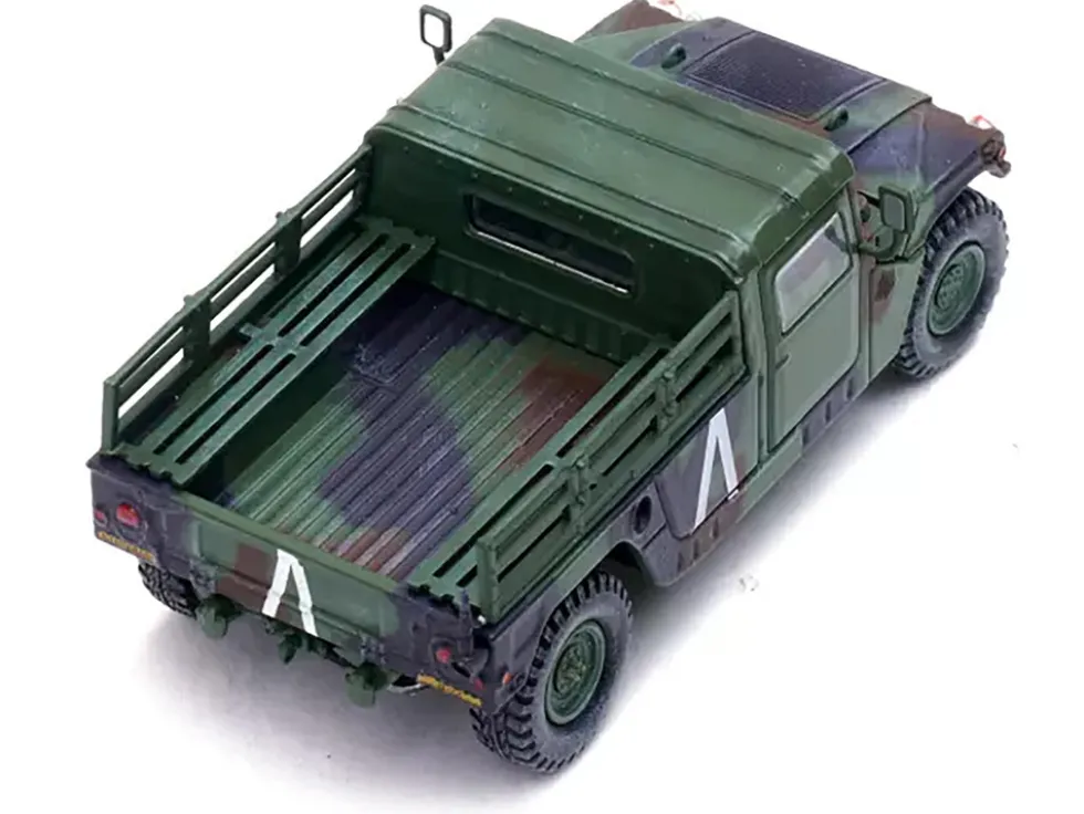M998 HMMWV "8th Battalion, 4th Air Defense Regiment, 101st Airborne Division, Gulf War" (1991) United States Army "Military Miniature" Series 1/64 Diecast Model by Panzerkampf