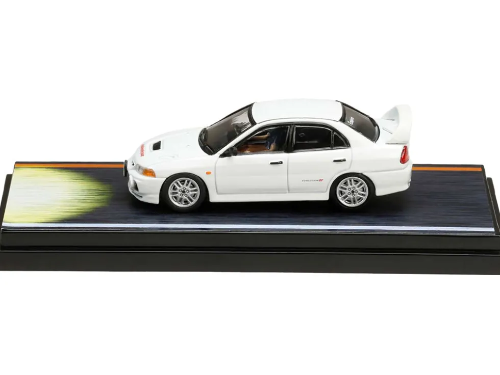 Mitsubishi Lancer RS Evolution IV RHD Right Hand Drive) White Monstar with Seiji Iwaki Driver Figure Initial D 1995 2013 Manga 1/64 Diecast Model Car Hobby Japan HJ642011D