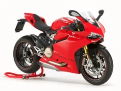 Model Kit Ducati 1199 Panigale S Motorcycle 1/12 Scale Model by Tamiya