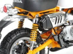 Model Kit Honda Monkey 125 Motorcycle 1/12 Scale Model by Tamiya