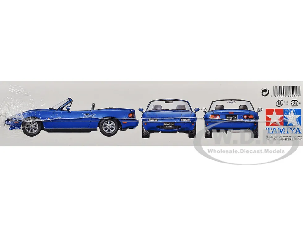 Model Kit Mazda Eunos Roadster 1/24 Scale Model by Tamiya