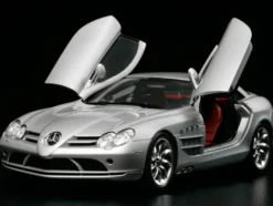 Model Kit Mercedes-Benz SLR McLaren 1/24 Scale Model by Tamiya