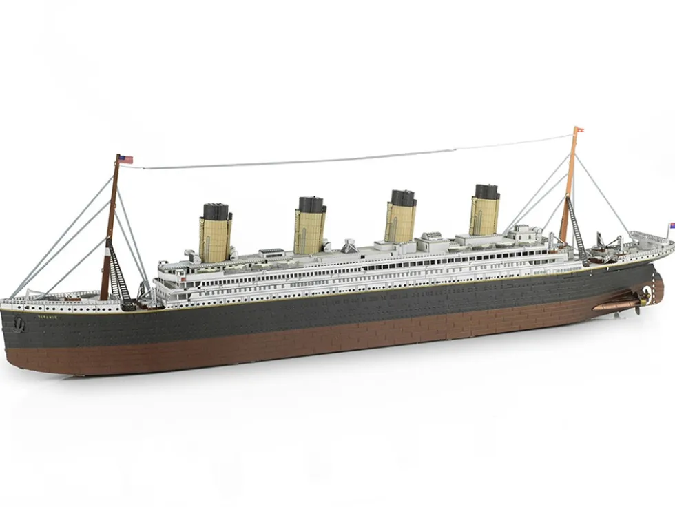Model Kit RMS Titanic Ship (Moderate Difficulty) Steel Model by Metal Earth
