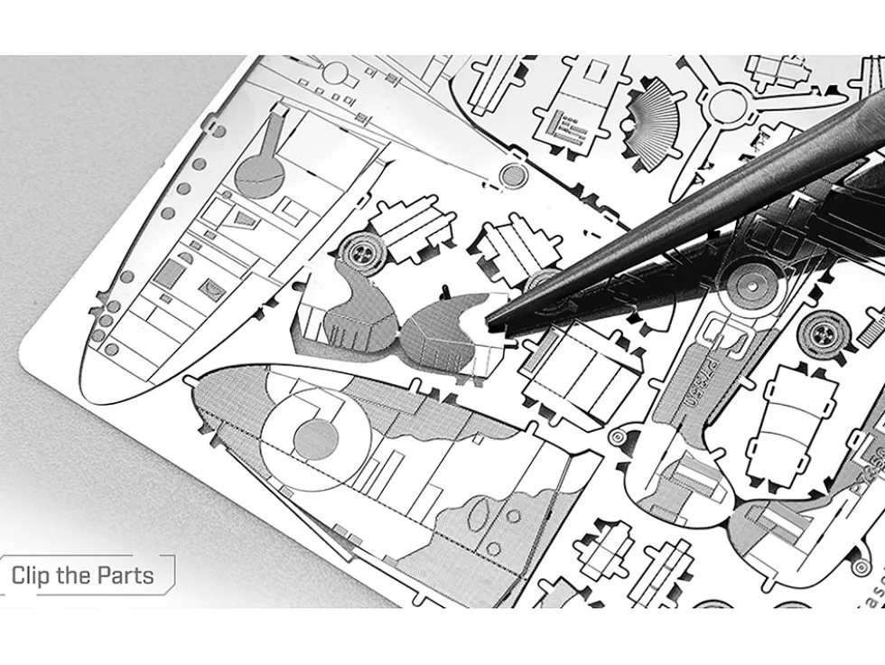 Model Kit Supermarine Spitfire Fighter Aircraft "Royal Air Force" (Easy Difficulty) Steel Model by Metal Earth