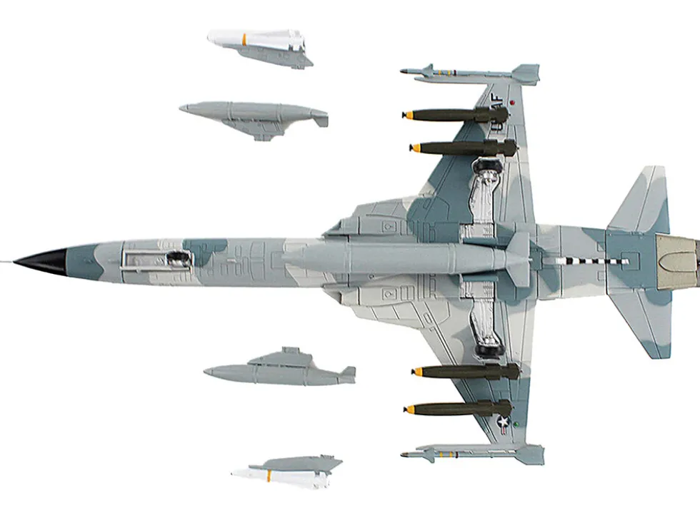 Northrop F-5F Tiger II Aircraft "58th Tactical Training Wing, Williams Air Force Base" United States Air Force "Air Power Series" 1/72 Diecast Model by Hobby Master