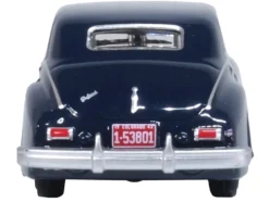 1942 Packard Clipper Touring Sedan Packard Blue 1/87 (HO) Scale Diecast Model Car by Oxford Diecast