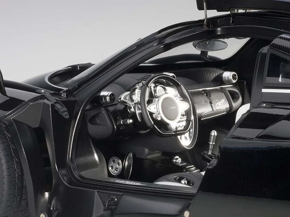 Pagani Huayra Gloss Black with Silver Stripes and Silver Wheels 1/12 Model Car Autoart 12233