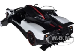 Pagani Zonda 5 Cinque White/Black 1/18 Diecast Car Model Motormax 79158