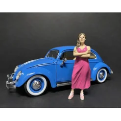 Partygoers Figurine II for 1/24 Scale Models American Diorama 38322