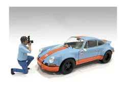 Photographers Figure #3 for 1/24 Scale Models by American Diorama