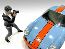 Photographers Figure #6 for 1/18 Scale Models by American Diorama