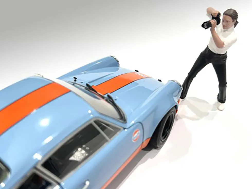 Photographers Figure #2 for 1/18 Scale Models by American Diorama