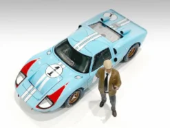 Race Day 2 Figurine III 1/24 Scale Models American Diorama 76397