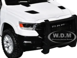 2019 RAM 1500 Laramie Crew Cab Pickup Truck with Bed Cage White with Flashing Light Bar and Front and Rear Lights and Sounds 1/27 Diecast Model Car by Motormax