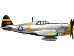 Republic P 47D Thunderbolt Fighter Plane USAAF Captain Daniel Boone 333rd Fighter Squadron 318th Fighter Group Oxford Aviation Series 1/72 Diecast Model Airplane Oxford Diecast AC117