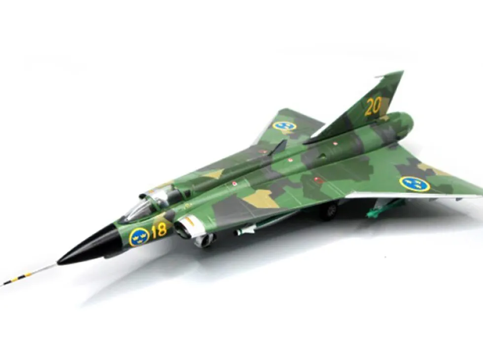 Saab J35J Draken Fighter Aircraft "Splinter Camouflage Scheme, F 18 Sodertorn Wing" (1972) Swedish Air Force 1/72 Diecast Model Airplane by Aviation 72